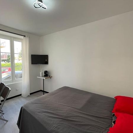 Studio A2 18M2 Cosy 5Minutes Gare Parking Gratuit Rue De La Mure Roanne Esterno foto