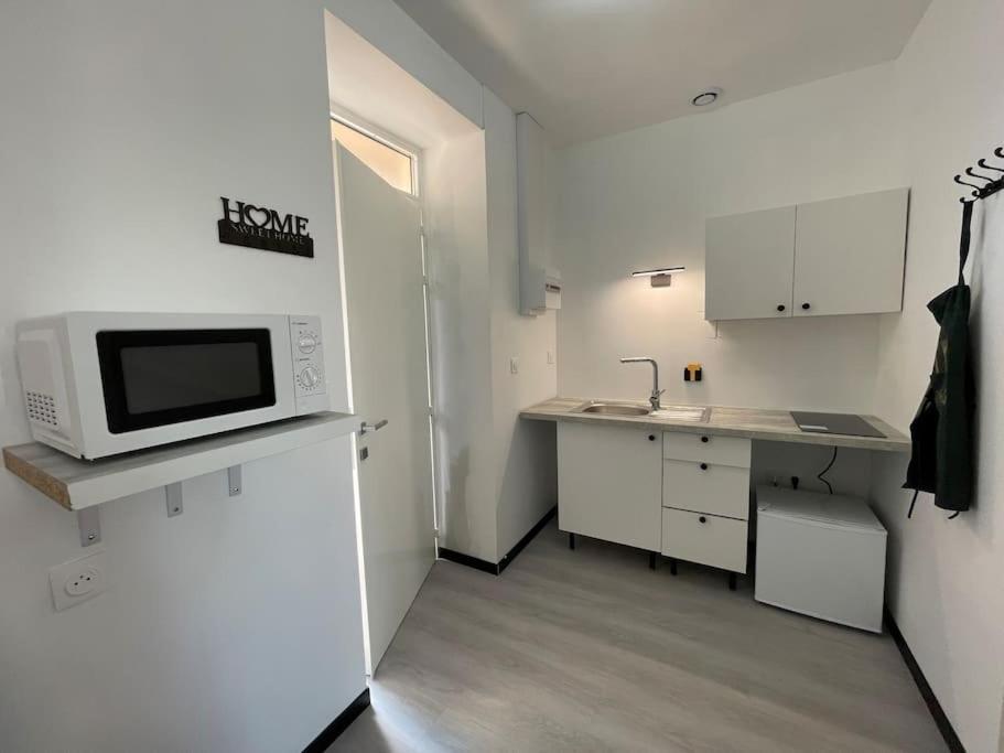 Studio A2 18M2 Cosy 5Minutes Gare Parking Gratuit Rue De La Mure Roanne Esterno foto